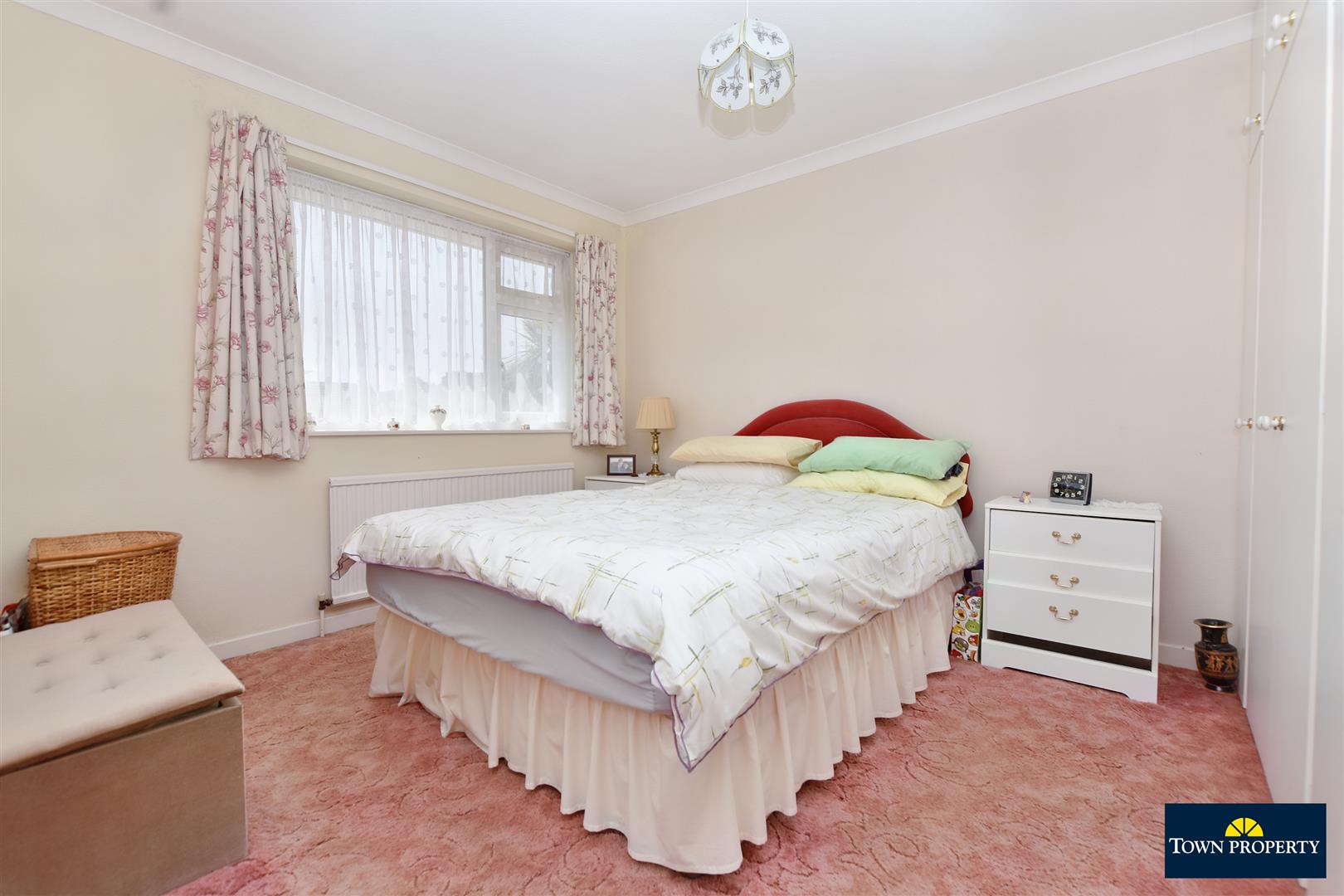 Property Details for Dene Drive Eastbourne BN22 0EX Town Property